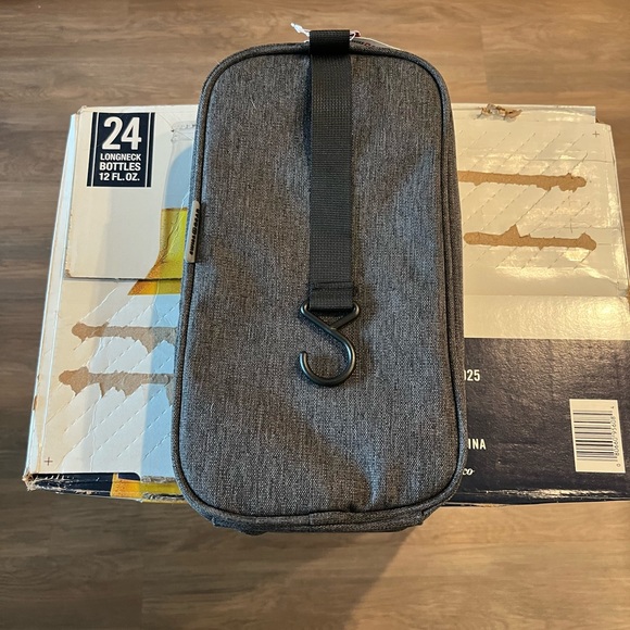 SwissGear Convertible Handle Hanging Doppler Kit - Heather Gray - Picture 3 of 8